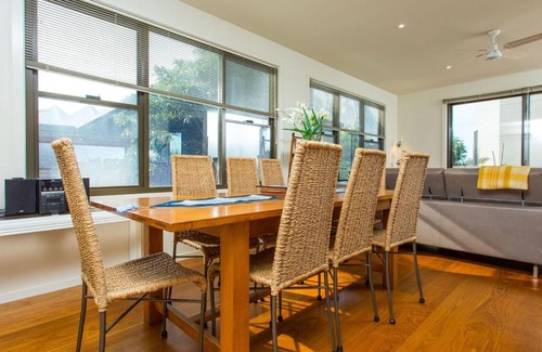 Merimbula Casa | Rolling Waves No 2