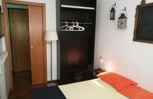 Zona I Val Melaina Casa | ROMA METRO JONIO Double ROOM with BATHROOM