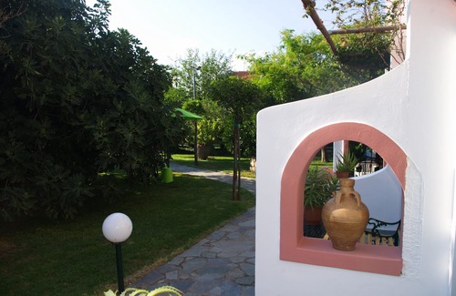 Verilaiika Cabaña | Romalea’s Apartments pequeño pueblo jardín orgánico