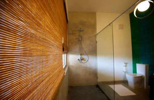 Thiranagama Hotel | Roman Beach