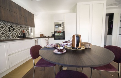 Zona LIII Tomba di Nerone Apartamento | Roman Terrace & Soul in Peaceful Area