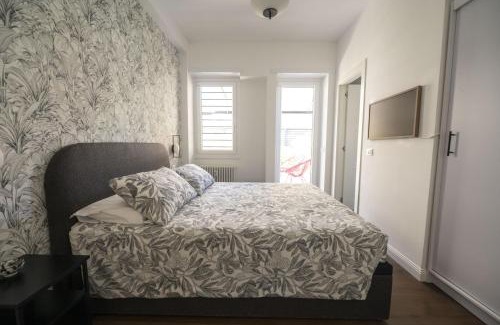 Zona LIII Tomba di Nerone Apartamento | Roman Terrace & Soul in Peaceful Area