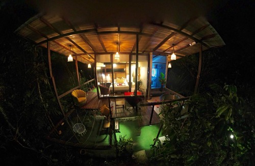 Ramonurcu Cabina | Romance y lujo: Glamping en Puyo yacuzzi privado