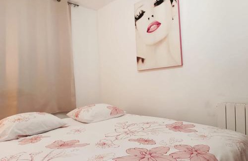 Petit-Palais-et-Cornemps Apartamento | Romane et Rosé - Tarifs dégressifs
