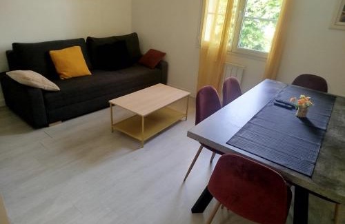 Petit-Palais-et-Cornemps Apartamento | Romane et Rosé - Tarifs dégressifs