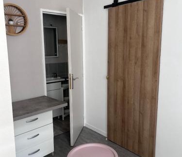 Chateauroux Apartamento | Romania