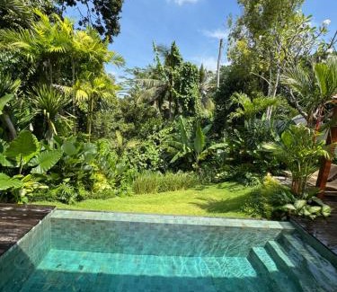 Kedewatan Villa | Romansa villa