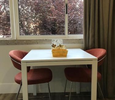 Sao Joao de Deus Apartamento | Romantic 1 Bedroom Apartment at Roma Avenue - 1C