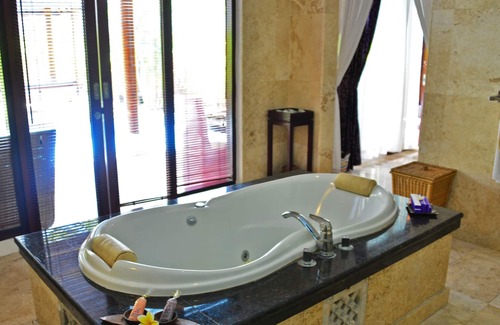 By Pass Ngurah Rai Kuta Villa | Romántica Villa de 1 BR con piscina privada en Kuta