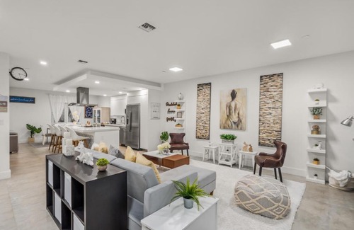 The Roads Apartamento | Romantic 3BD House/Rooftop,BBQ, Hot Tube