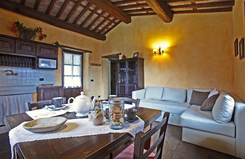 Pieve Fosciana Apartamento | Romántico apartamento en la Toscana villa campo, maravillosa vista de la naturaleza