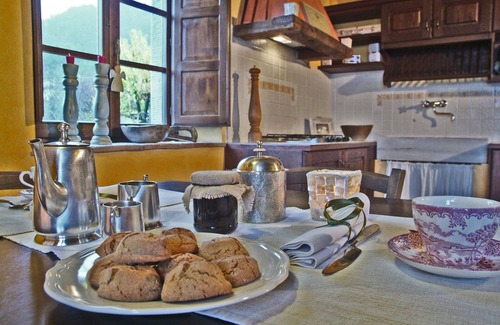 Pieve Fosciana Apartamento | Romántico apartamento en la Toscana villa campo, maravillosa vista de la naturaleza