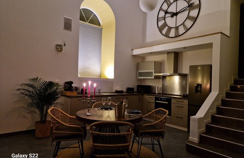 Heming Apartamento | Romantic and Well-Being Loft with Spa, Sauna, Tantra Armchair.