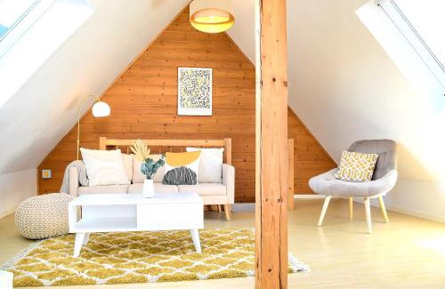 Annweiler am Trifels Apartamento | ROMANTIC-Apartment - Altbauflair mit Dachterrasse & Waldblick, Maisonette, 80m2