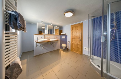 Hinterzarten Chalet De Esquí | Romántico chalet modernista (incl. Tarjeta Bosque Negro)