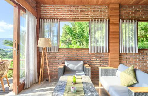 Sidemen Chalet De Esquí | Romantic Barn with Mt. Agung Views