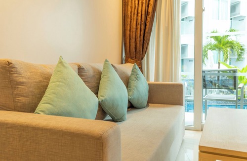Rawai Condominio | Romantic Beach Bar Fine Dining Swim c109