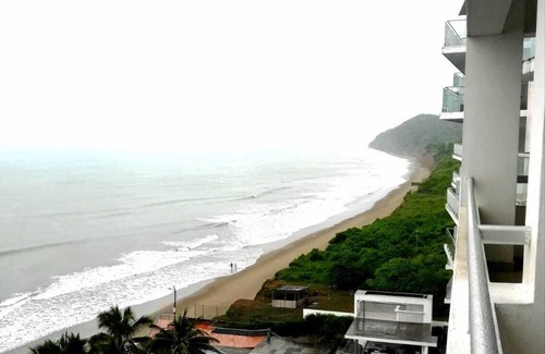 Tonsupa Apartamento | Romantic beach front view.