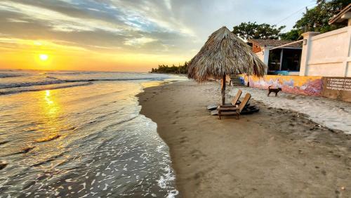 Pochomil Casa | Romantic Beachfront Casita w Pool - AC - Sleeps 4