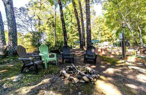 Lake Lure Casa | Romantic Cabin Getaway minutes from Chimney Rock
