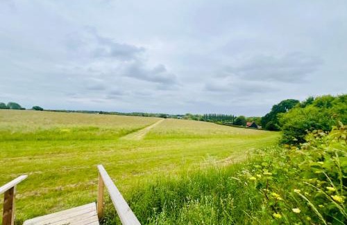 Moffat Apartamento | Romantic Cabin Retreat on 50-Acre Suffolk Farm