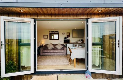 Moffat Apartamento | Romantic Cabin Retreat on 50-Acre Suffolk Farm