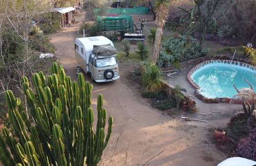 Thorny Bush Game Reserve Casa | Romantic canvas pad on river, share shower with monkeys and listen to the lions