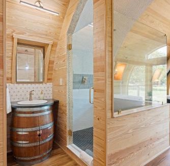 Fredericksburg Hotel | Romantic Chardonnay Wine Barrel Cabin