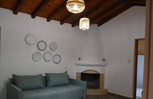 Skiathos Town Apartamento | Romantic Cottage Oasis in Skiathos