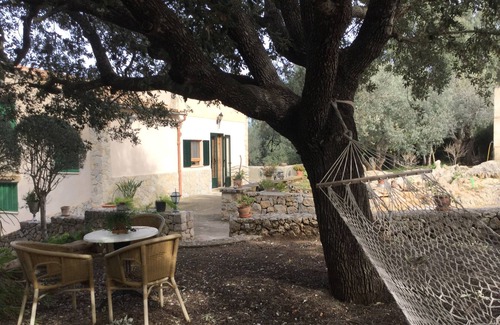 Maria de la Salut Cabaña | Romantica casa de campo en plena naturaleza con wifi y aire acondicionado.