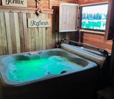 Reno Casa | Romantic Couples Retreat - Tahoe Room