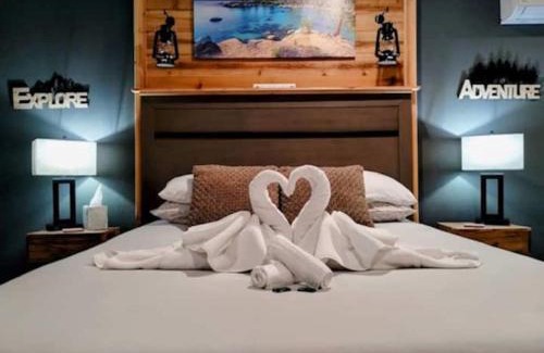 Reno Casa | Romantic Couples Retreat - Tahoe Room