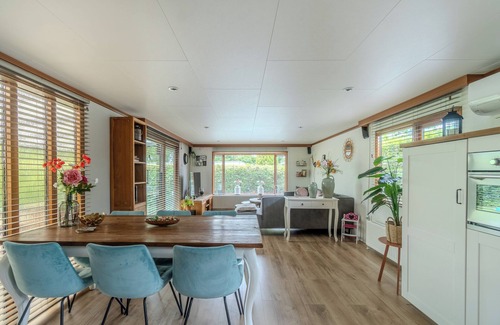 Voorthuizen Chalet De Esquí | Romantic Detached Holiday Home on the Veluwe