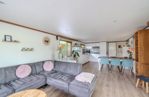Voorthuizen Chalet De Esquí | Romantic Detached Holiday Home on the Veluwe