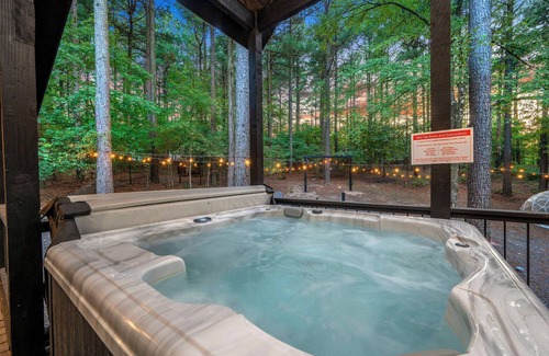 Pickens Casa | Whisper in the Woods Luxe Romantic Spa Retreat
