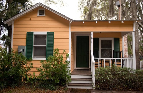 Historic District Cabaña | $ 99 SEPTIEMBRE ESPECIAL - ACOGEDOR Y SUPER LIMPIO - 10 minutos a pie hasta downton