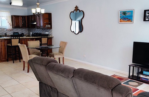 Coral Harbour Casa | Romantic Getaways or Family fun. Enjoy Island Vibes at 2BR Townhome Near Beach!