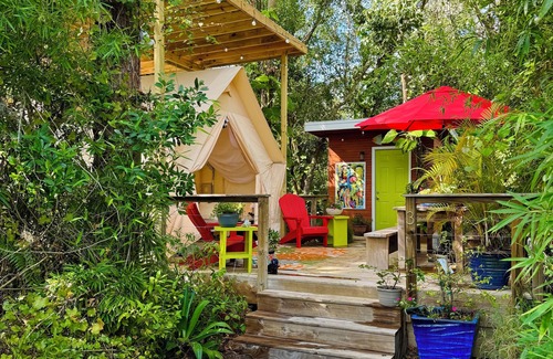 Lutz Casa | Romantic Glamping Tent/Tiny House Garden Retreat
