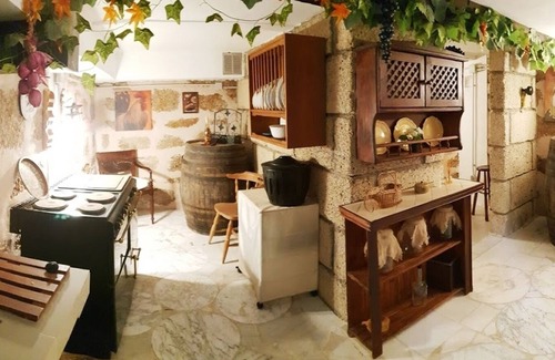 Arico Cabaña | Romántica, histórica casa de campo con jardín tropical.