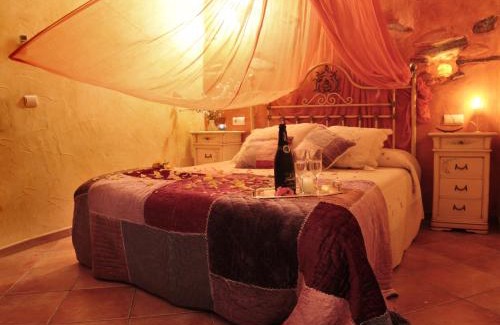 Laroya Casa | romantic house for 2 people with jacuzzi