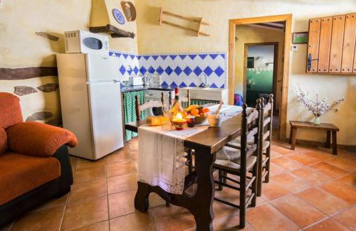 Laroya Casa | romantic house for 2 people with jacuzzi