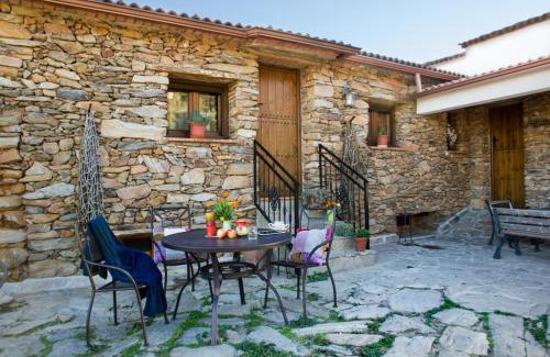 Laroya Casa | romantic house for 2 people with jacuzzi