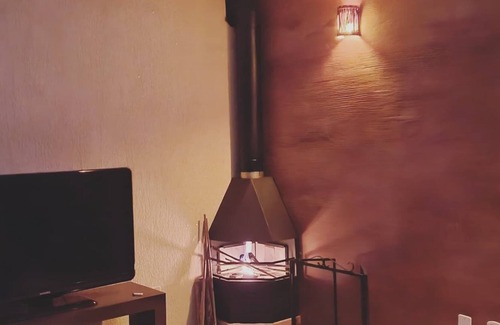 Piratuba Cabaña | Romantic in the Dam, Cozy, Fireplace and Playground 🐶 🏡