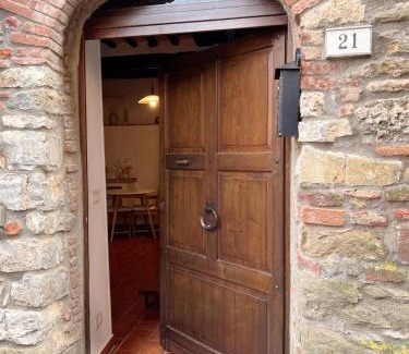 Passignano sul Trasimeno Casa | Romantic Escape in Medioeval Passignano -Lake View