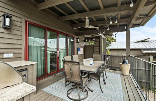 Spicewood Casa | Romantic Lake Retreat - Deck, BBQ Grill & Patio