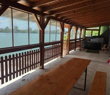 Szigetszentmiklos Casa | Romantic Lakeside Retreat - Nature Sport near Bp