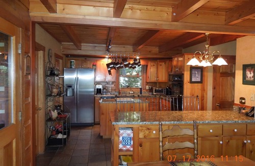 Ferguson Cabina | Romantic Leatherwood Mtn Log Home 19. 3 acres / Vista panorámica / Cerca de Boone