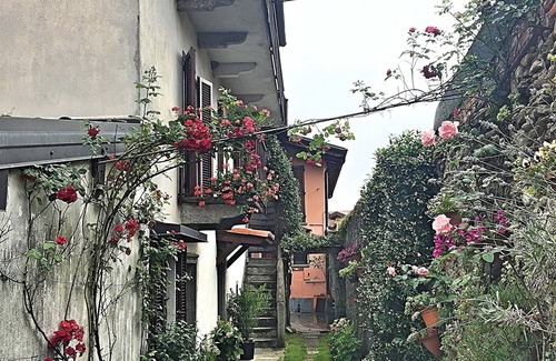 Pallanza Apartamento | Romantic loft in the center of Suna, 5 min from the beach