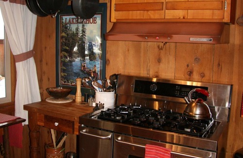 Timberland Cabina | Log Cabin romántica con bañera de hidromasaje e Internet (perros)