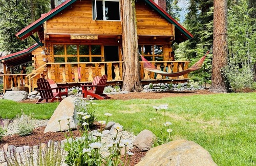 Timberland Cabina | Log Cabin romántica con bañera de hidromasaje e Internet (perros)